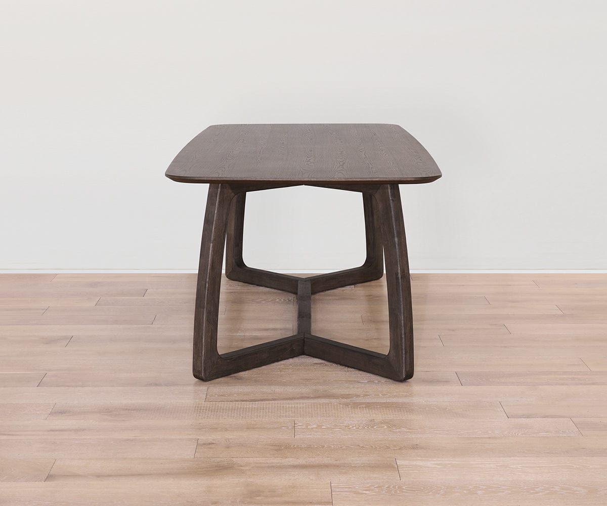 Faroe Dining Table